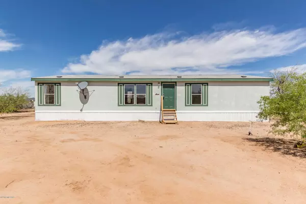 8910 S Comanche Road, Tucson, AZ 85735