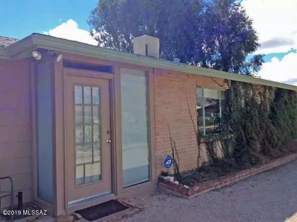 5310 E Holmes Street, Tucson, AZ 85711