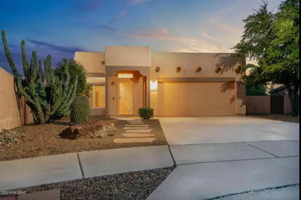 Oro Valley, AZ 85755,152 E Mesquite Crest Place