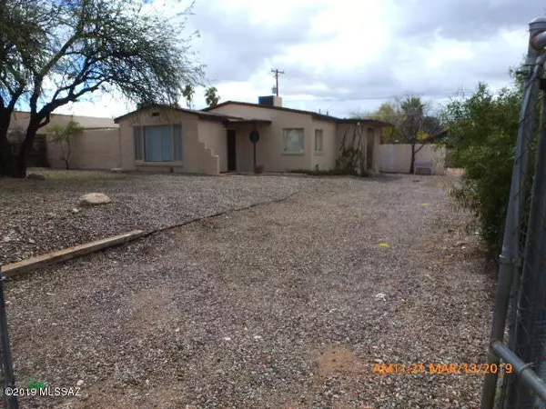 2020 E Grant Road, Tucson, AZ 85719