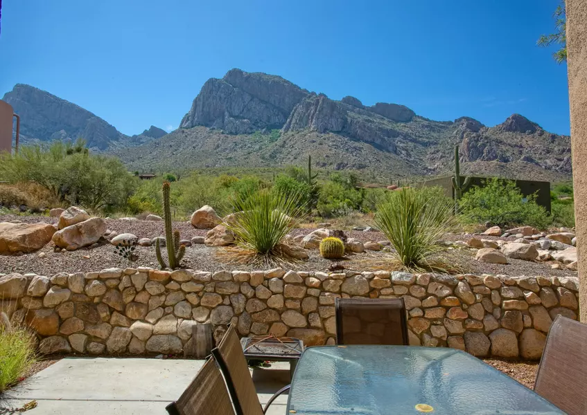 9825 N Ridge Shadow Place, Oro Valley, AZ 85704