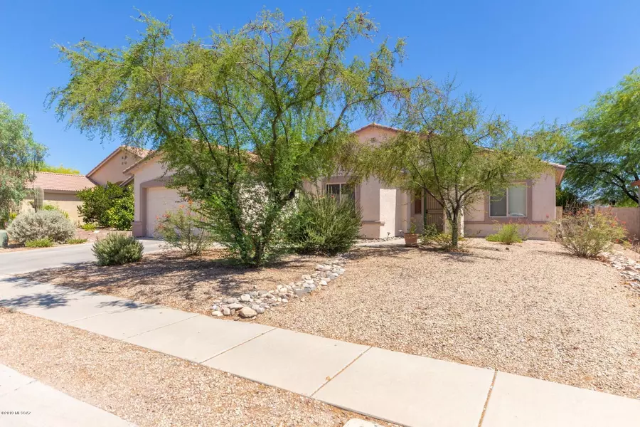 5561 W Red Rock Ridge Street, Tucson, AZ 85742