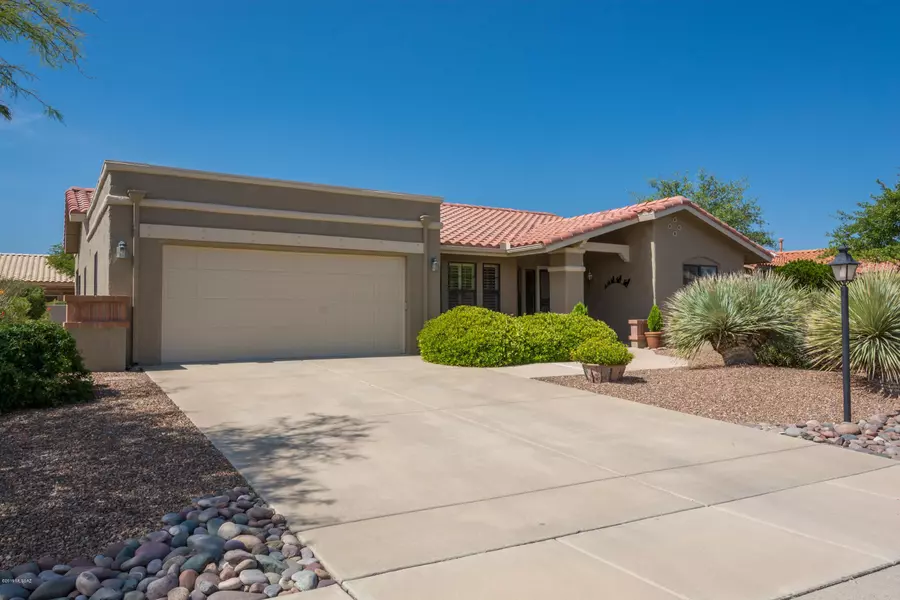 922 E Crown Ridge Drive, Oro Valley, AZ 85755