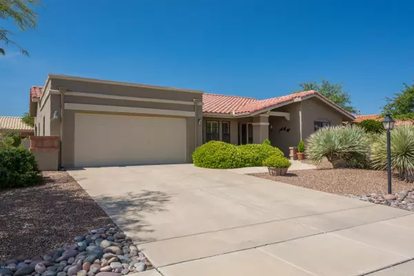 Oro Valley, AZ 85755,922 E Crown Ridge Drive