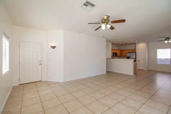 Sahuarita, AZ 85629,136 E Corte Rancho Colina