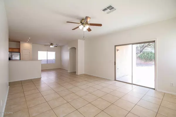 Sahuarita, AZ 85629,136 E Corte Rancho Colina