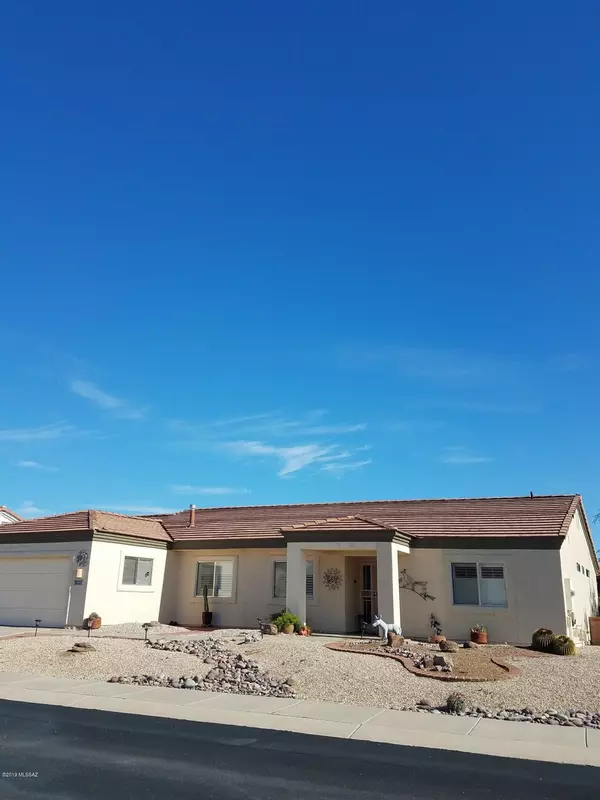 1464 W Prestwick Drive, Green Valley, AZ 85622