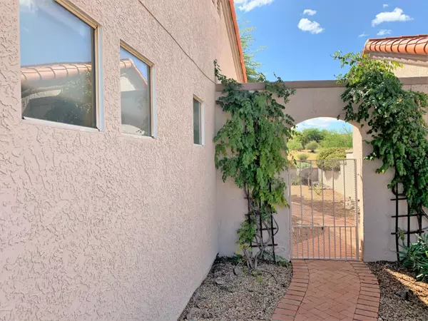 Green Valley, AZ 85622,1581 W Acala Street