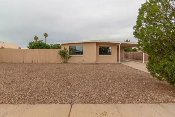 8448 E Fond Du Lac Drive, Tucson, AZ 85730