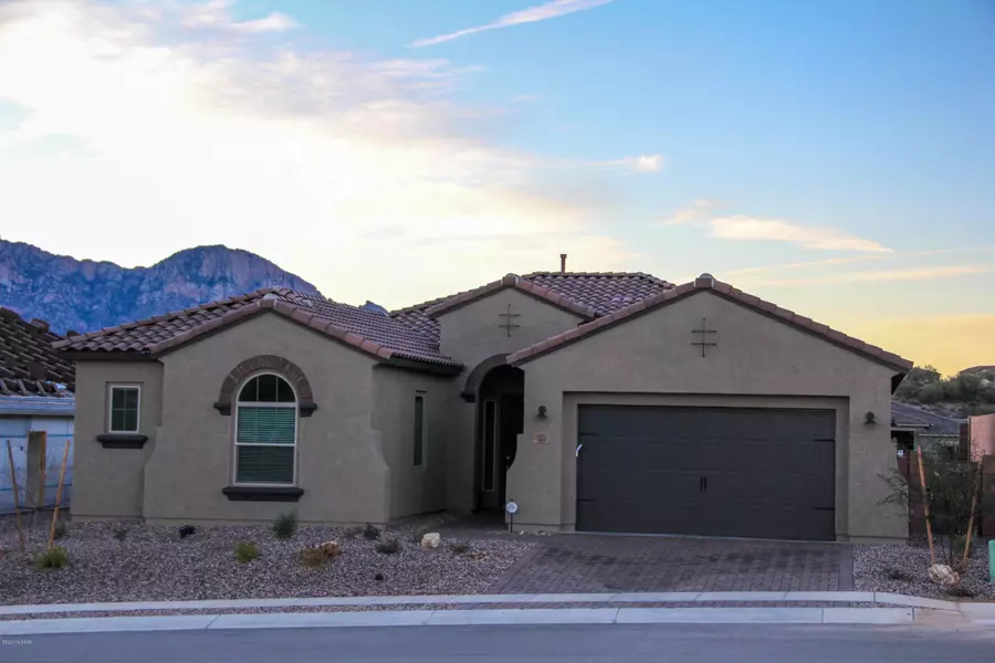 360 E Day Flower Drive, Oro Valley, AZ 85755