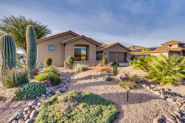 2330 E Bluejay Bluff Lane, Green Valley, AZ 85614