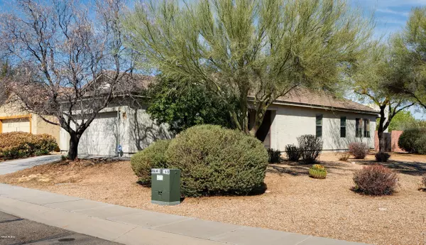 915 E Catkins, Sahuarita, AZ 85629