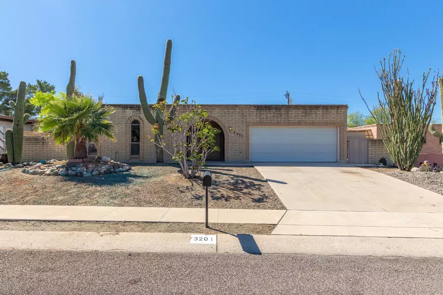 3201 W Calle Fresa, Tucson, AZ 85741