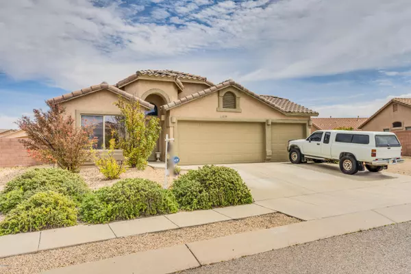 10799 S Van Trap Spring Drive, Vail, AZ 85641