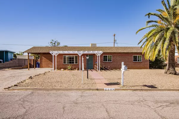 2235 E Spring Street, Tucson, AZ 85719