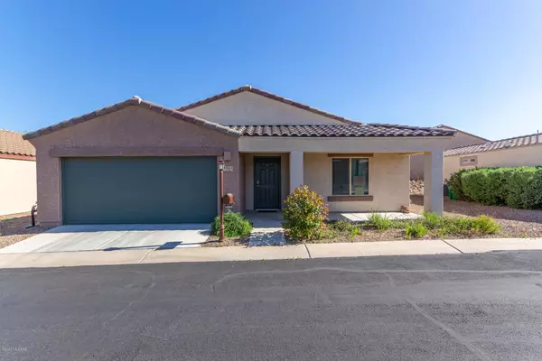 1353 W Vuelta Las Campanas, Sahuarita, AZ 85629