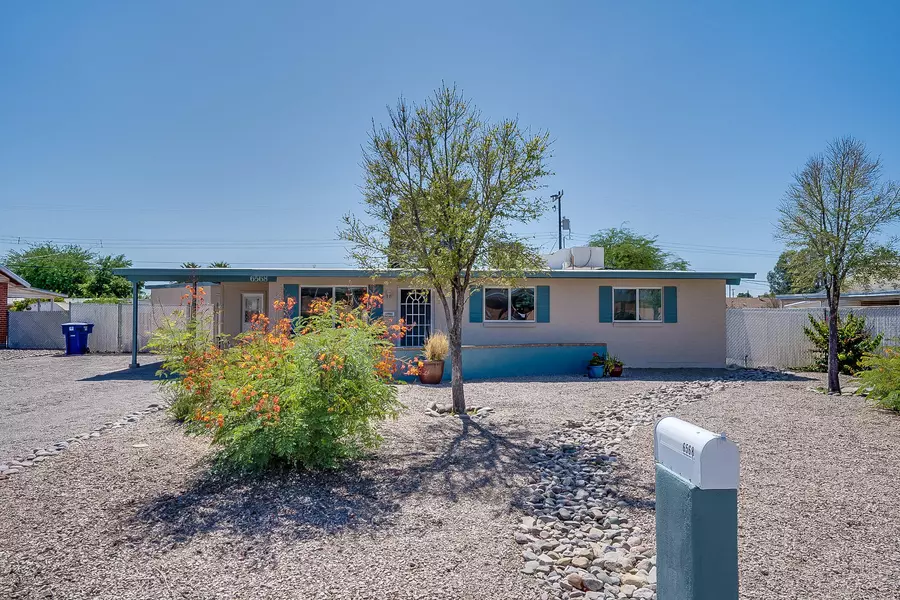 6568 E Calle Castor, Tucson, AZ 85710