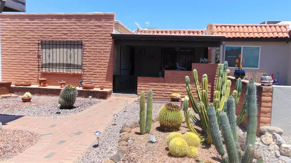 428 N Calle De Lumbre, Green Valley, AZ 85614