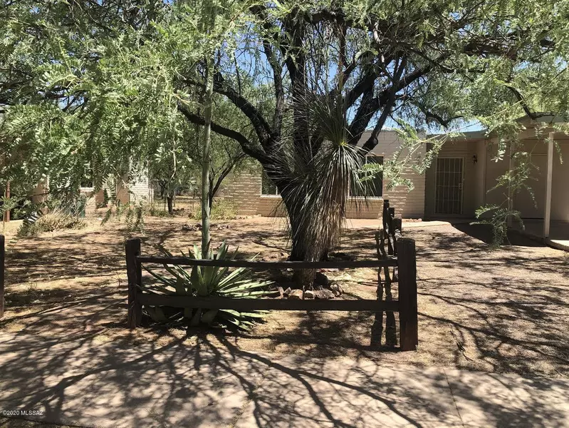 4809 W De La Canoa Drive, Amado, AZ 85645