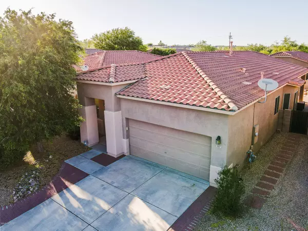 337 E Calle Minerva, Green Valley, AZ 85614