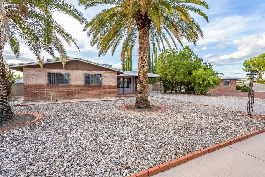 2005 S Avenida Planeta, Tucson, AZ 85710