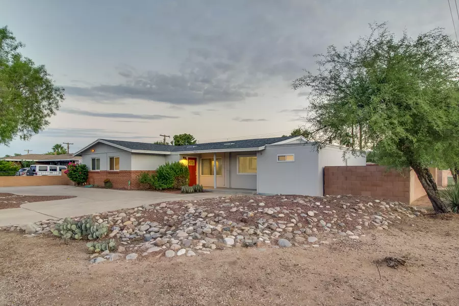 7057 E Calle Orion, Tucson, AZ 85710