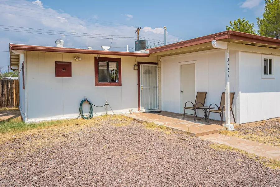 3739 E Garden Street, Tucson, AZ 85713