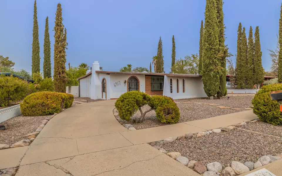 6917 E Calle Pegaso, Tucson, AZ 85710