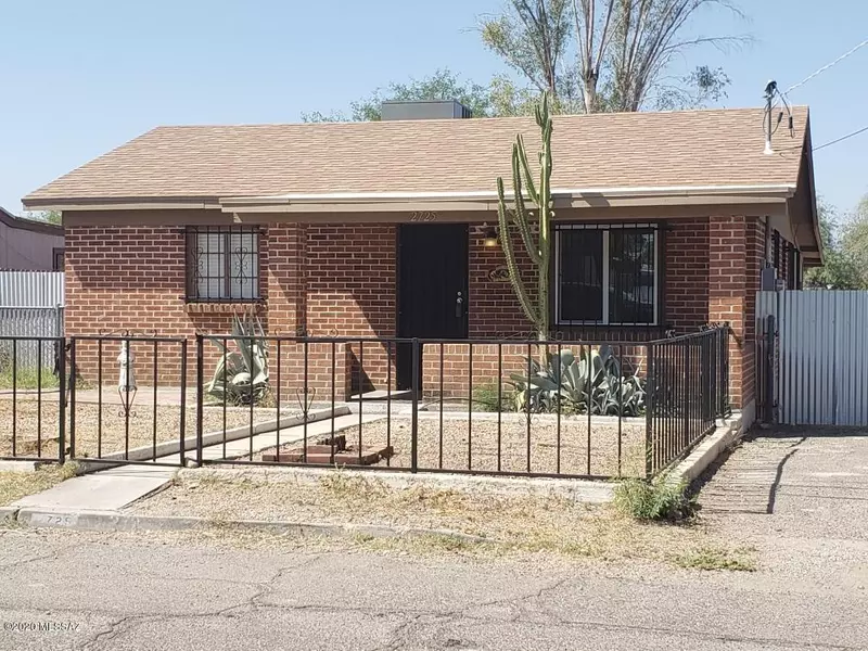 2725 N Hopi Place, Tucson, AZ 85705