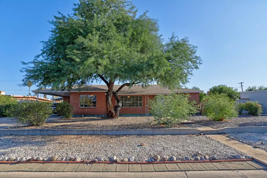 6918 E Calle Jupiter, Tucson, AZ 85710