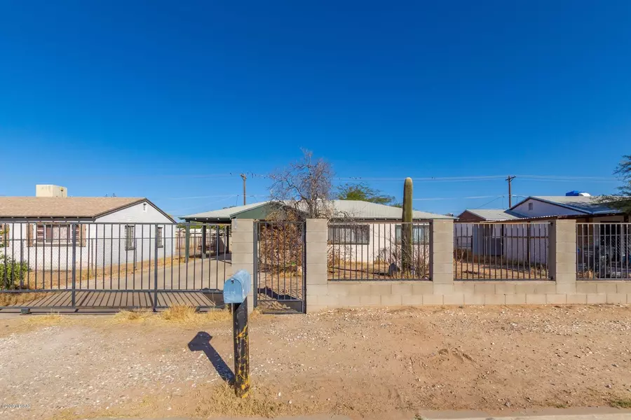 3249 E Silverlake Road, Tucson, AZ 85713