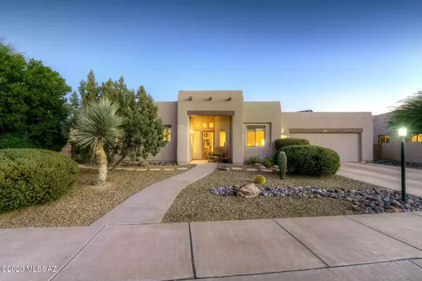 823 S Paseo De La Lira, Green Valley, AZ 85614