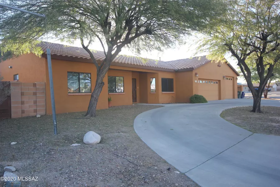 661 S Tampico Avenue, Tucson, AZ 85711