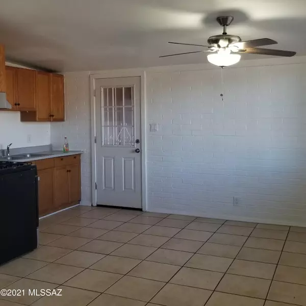 Nogales, AZ 85621,1365 W Camino De La Paloma