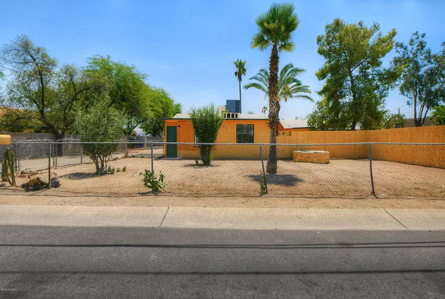 455 W Thurber Road, Tucson, AZ 85705