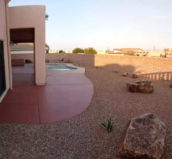 845 S Placita Hermosura, Green Valley, AZ 85614