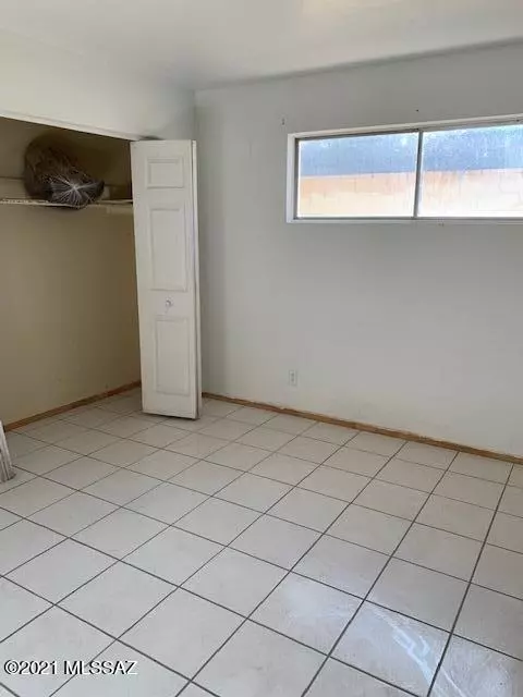 Nogales, AZ 85621,680 W Mesquite Place