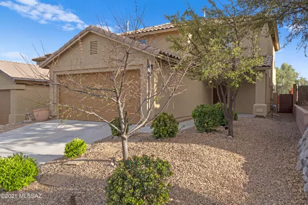 711 W Ash Ridge Drive, Green Valley, AZ 85614