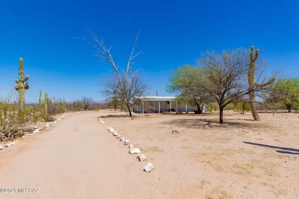 13242 N Flintlock Road, Marana, AZ 85653