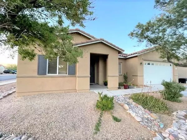 46 W Calle La Bolita, Sahuarita, AZ 85629