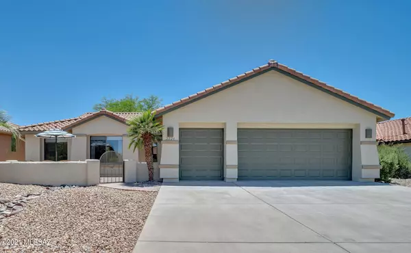 2224 E Falcon Vista Drive, Green Valley, AZ 85614