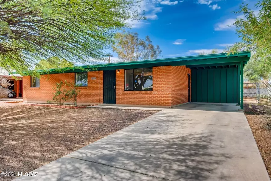 6628 E Calle Herculo, Tucson, AZ 85710