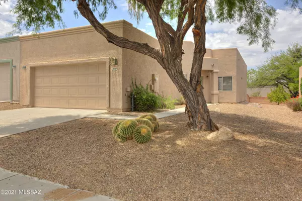 2412 S Orchard View Drive, Green Valley, AZ 85614