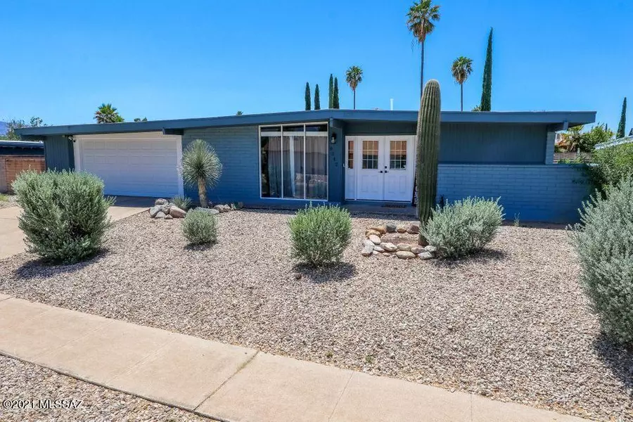 8542 E Mabel Place, Tucson, AZ 85715