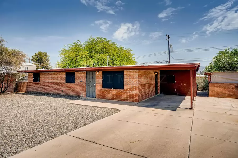 6957 E Calle Orion, Tucson, AZ 85710