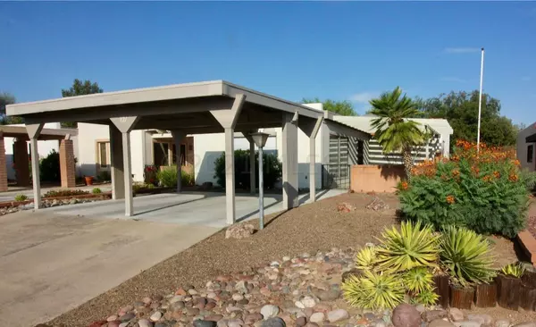 321 N Paseo De Los Conquistadores, Green Valley, AZ 85614