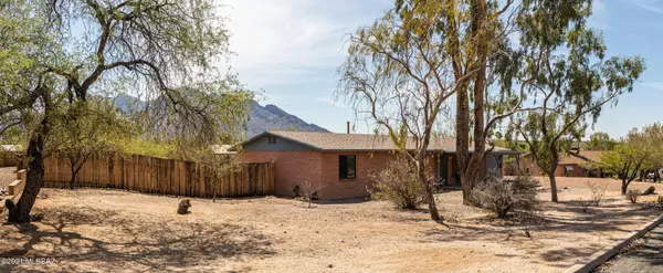 Oro Valley, AZ 85737,9940 N Hacienda Hermosa Drive