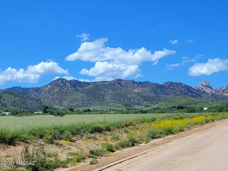 3.6 ACRE on Treasure Road #-, Pearce, AZ 85625