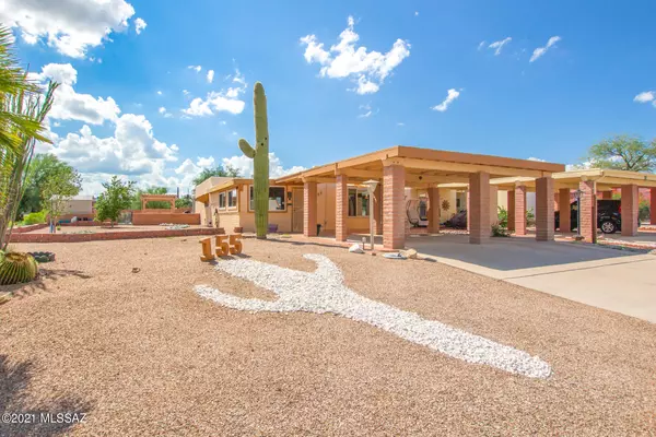 155 W Calle De Las Profetas, Green Valley, AZ 85614