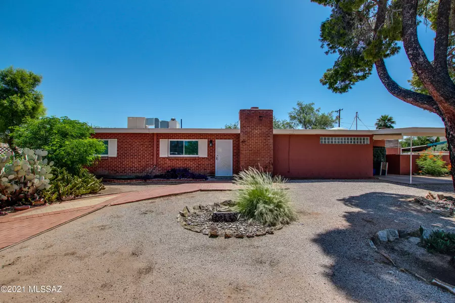 7042 E Edgemont Street, Tucson, AZ 85710